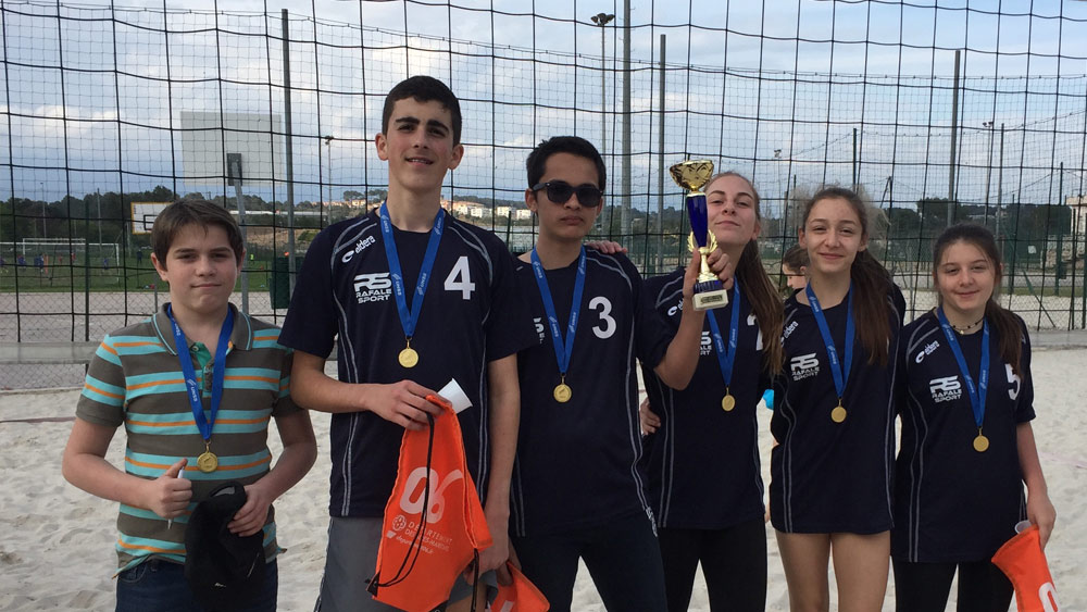 Champions départementaux de beach volley !