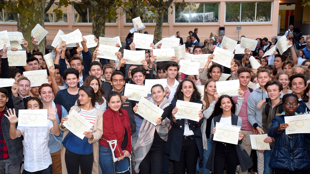 Quand Est La Remise Des Diplômes Du Brevet 2022