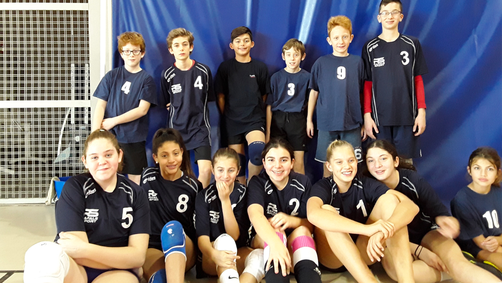 UNSS Volley: Nos benjamins toujours en course pour une finale départementale.